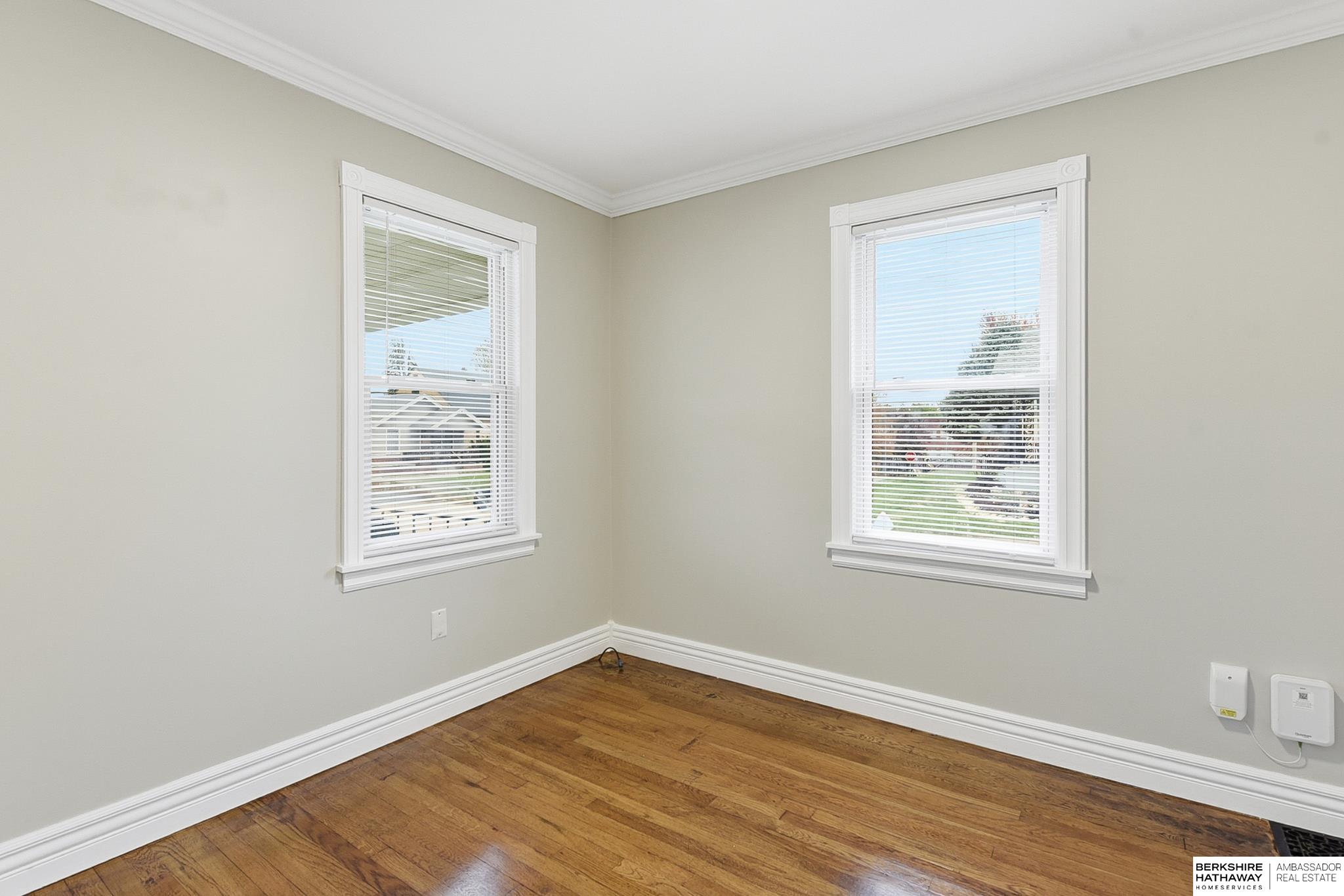 Omaha, Nebraska 68107, United States, 2 Bedrooms Bedrooms, ,2 BathroomsBathrooms,Residential,Pending,242489