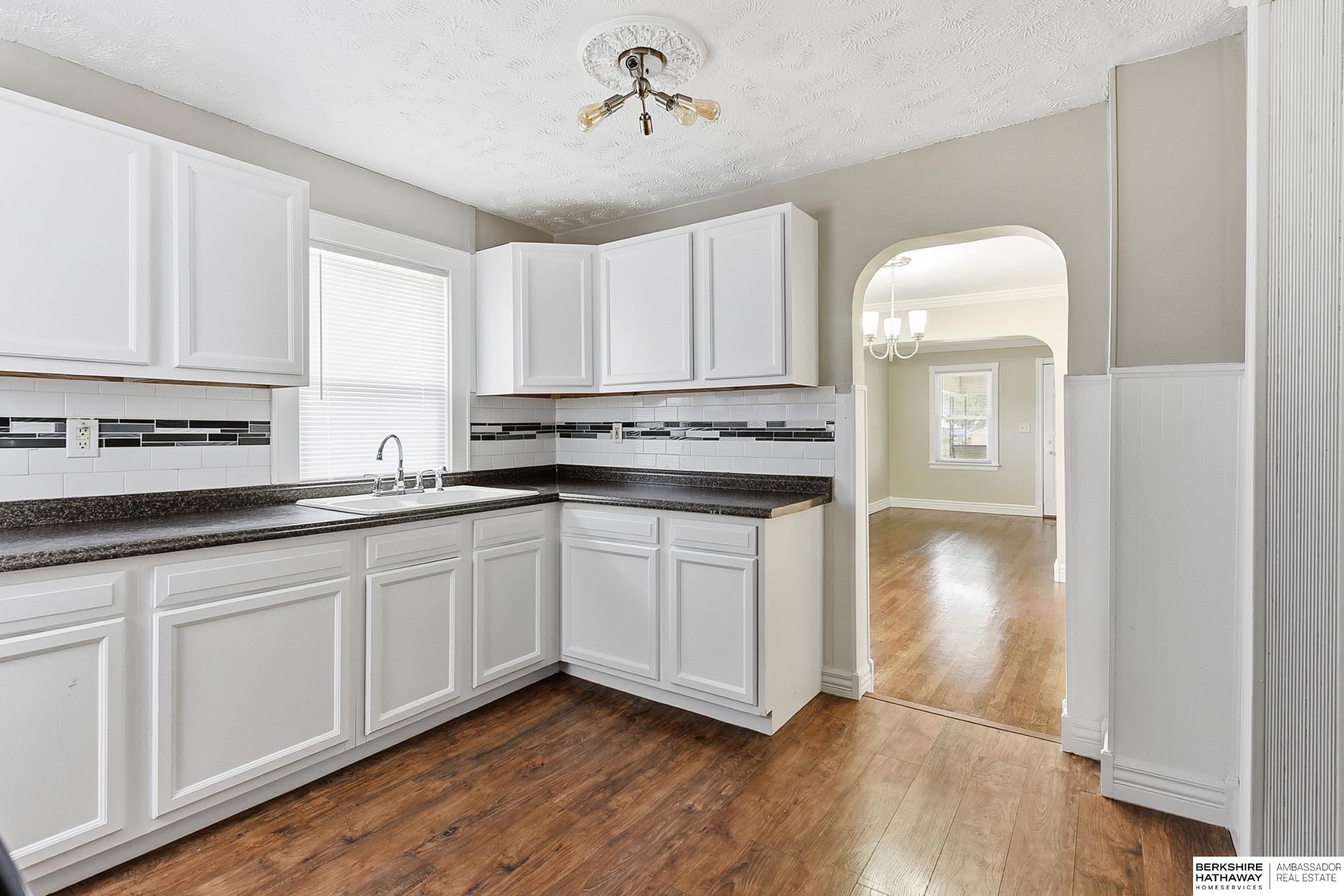 Omaha, Nebraska 68107, United States, 2 Bedrooms Bedrooms, ,2 BathroomsBathrooms,Residential,Pending,242489