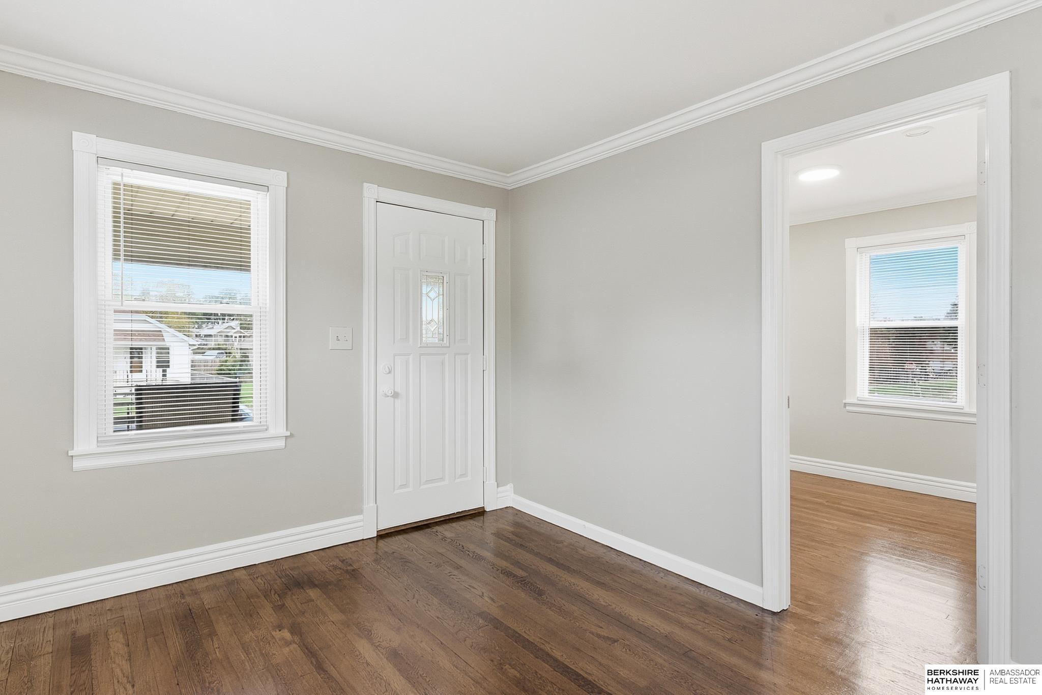 Omaha, Nebraska 68107, United States, 2 Bedrooms Bedrooms, ,2 BathroomsBathrooms,Residential,Pending,242489