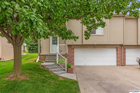Photo of 3814 N 173 Avenue, Omaha, NE 68116 (MLS # 22624727)