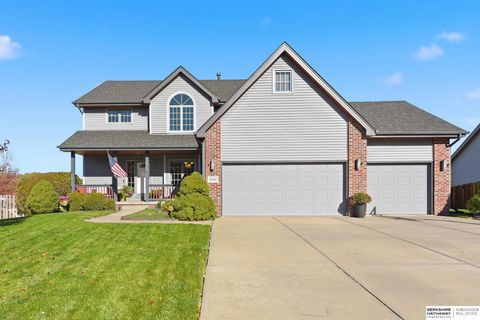 Photo of 16016 Ruggles Street, Omaha, NE 68116 (MLS # 22532334)