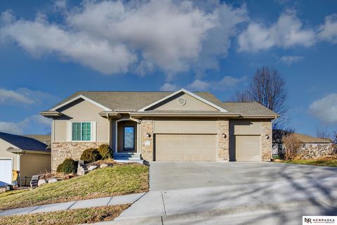 Photo of 2542 N 137th Street, Omaha, NE 68164 (MLS # 22601727)