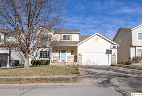 Photo of 18624 Anne Street, Omaha, NE 68135 (MLS # 22535302)