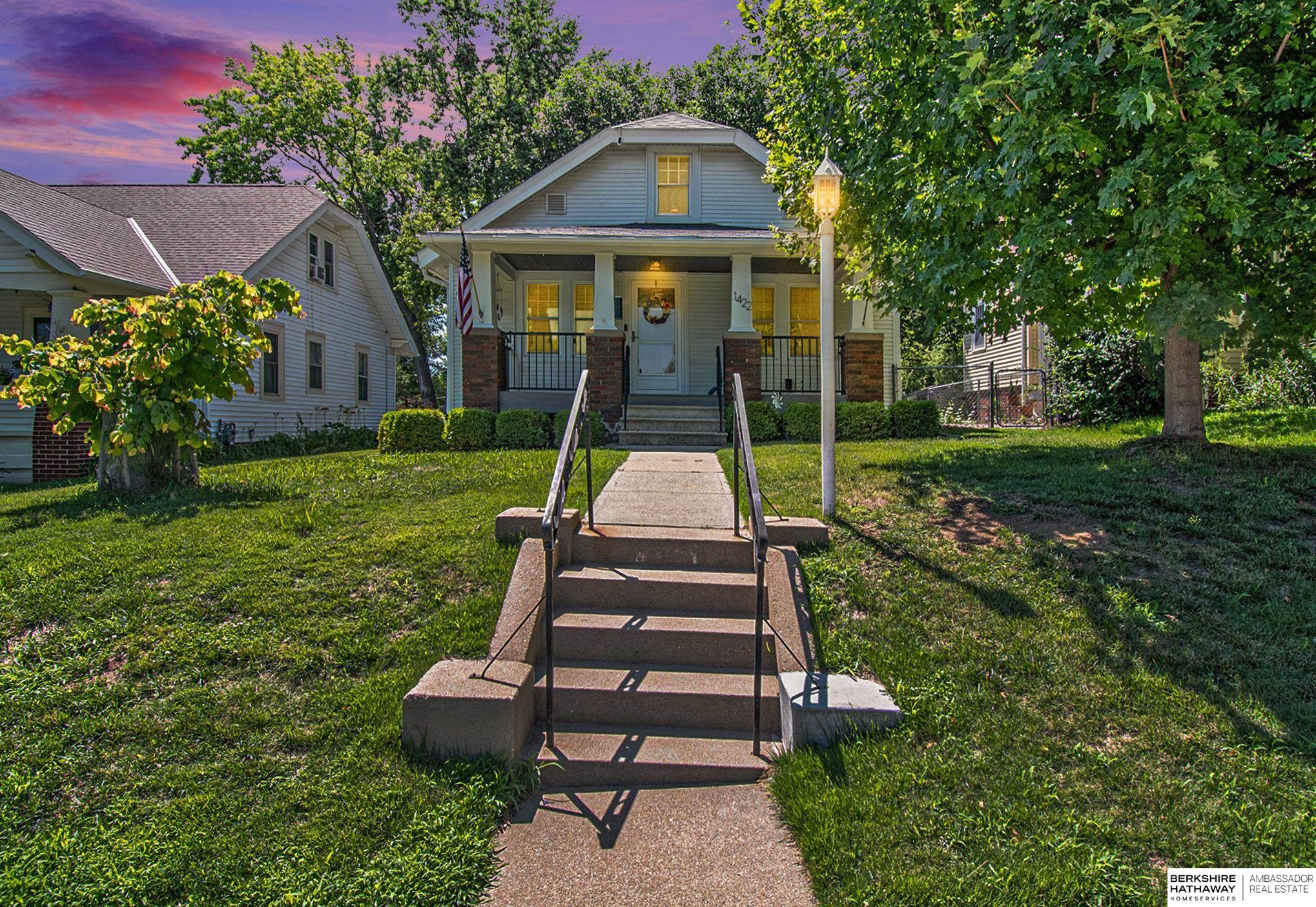 Omaha, Nebraska 68106, United States, 3 Bedrooms Bedrooms, ,2 BathroomsBathrooms,Residential,Pending,162133