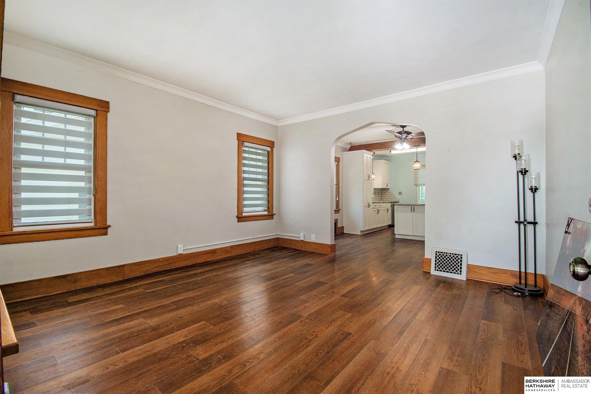 Omaha, Nebraska 68106, United States, 3 Bedrooms Bedrooms, ,2 BathroomsBathrooms,Residential,Pending,162133