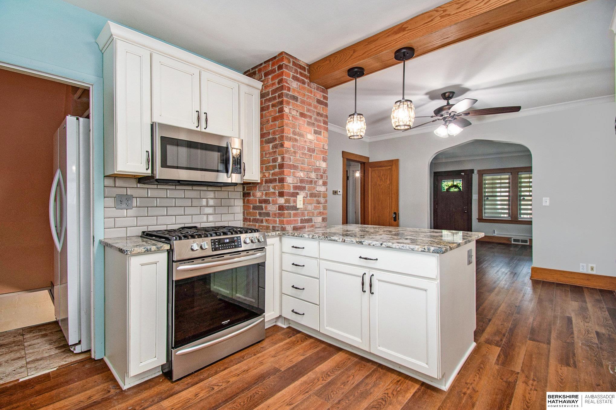 Omaha, Nebraska 68106, United States, 3 Bedrooms Bedrooms, ,2 BathroomsBathrooms,Residential,Pending,162133