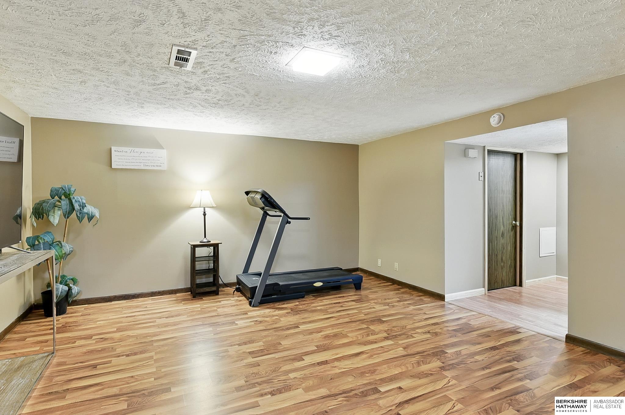 Omaha, Nebraska 68127, United States, 3 Bedrooms Bedrooms, ,2 BathroomsBathrooms,Residential,Active,150167