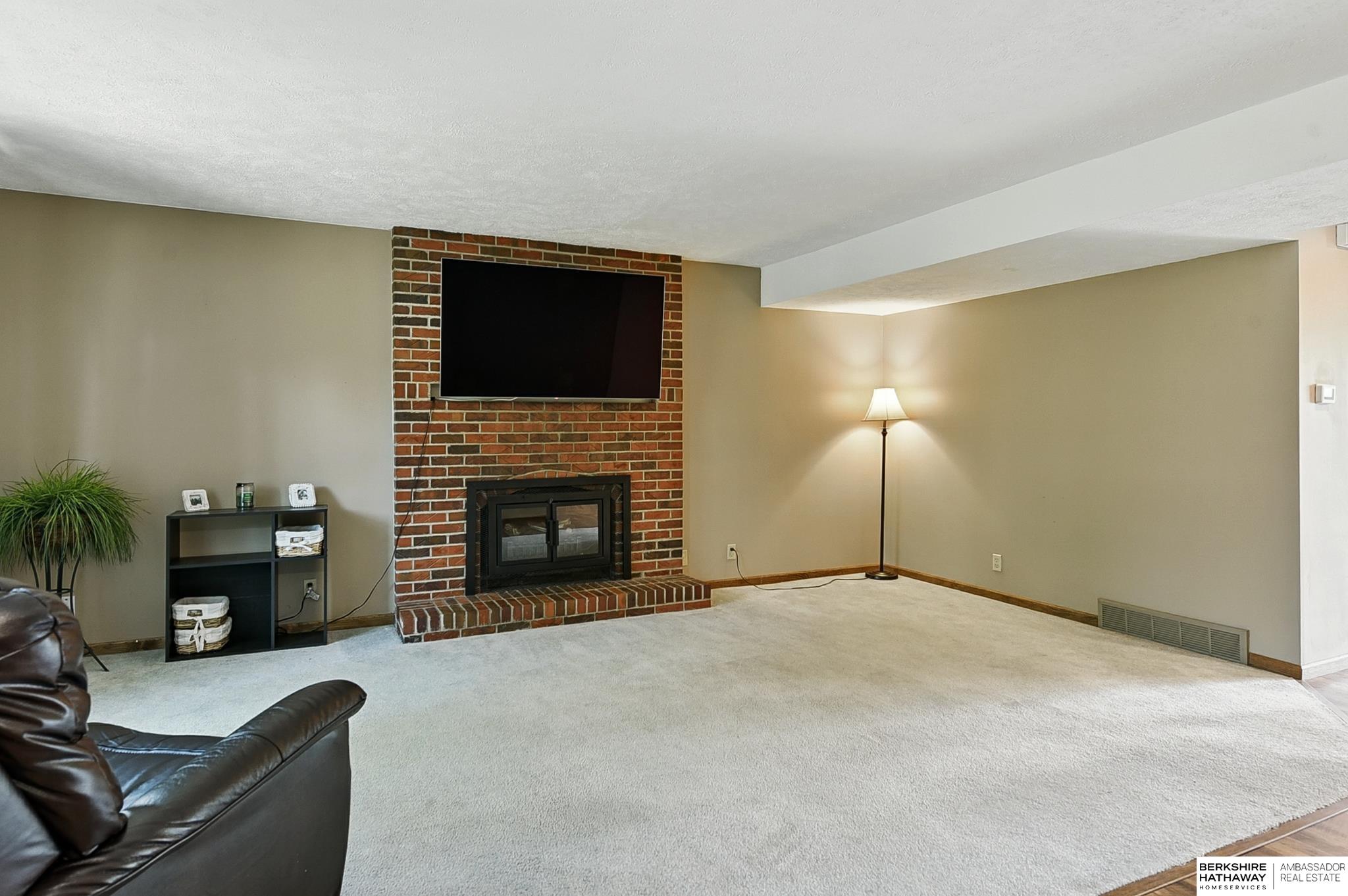 Omaha, Nebraska 68127, United States, 3 Bedrooms Bedrooms, ,2 BathroomsBathrooms,Residential,Active,150167