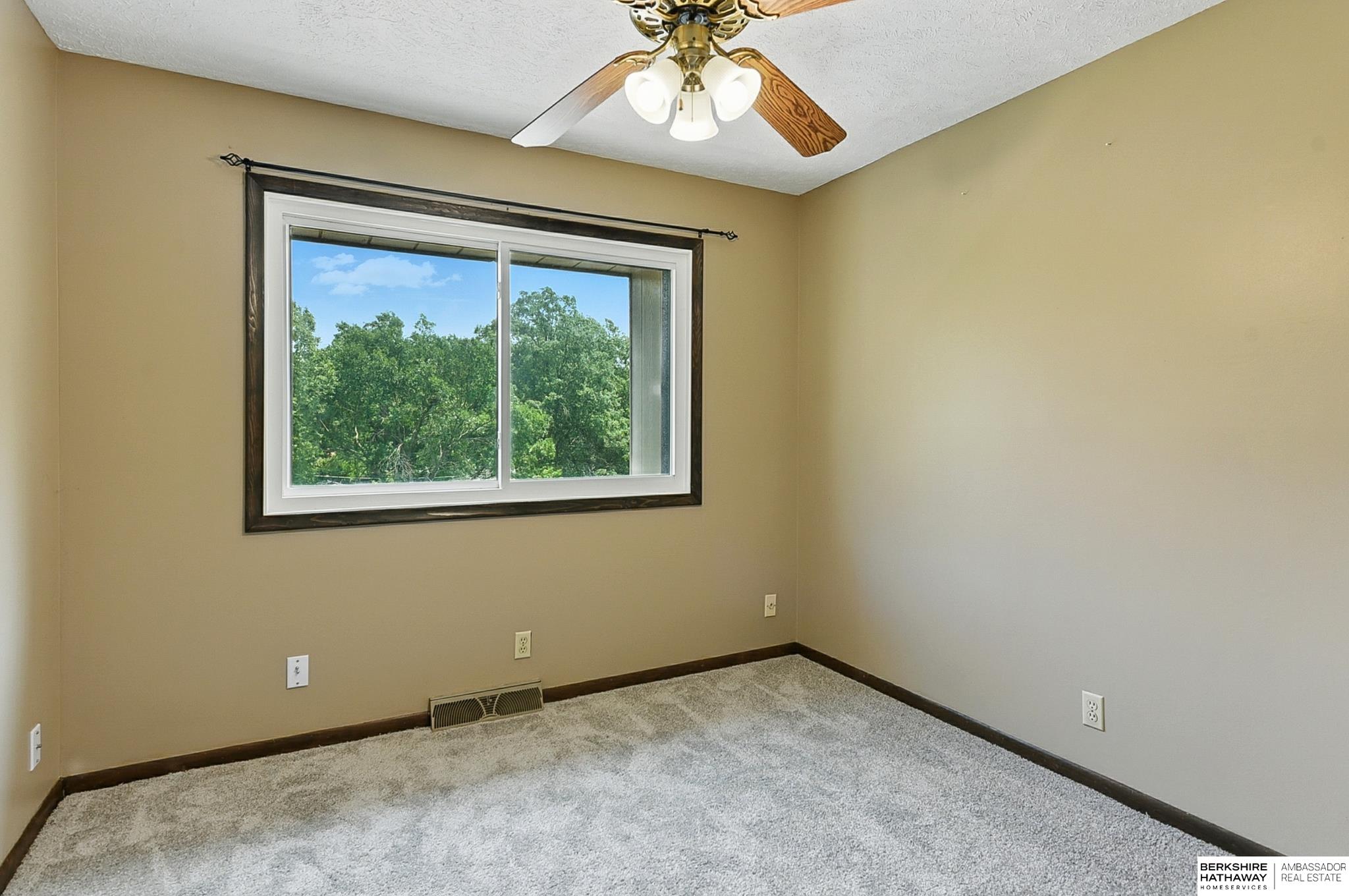 Omaha, Nebraska 68127, United States, 3 Bedrooms Bedrooms, ,2 BathroomsBathrooms,Residential,Active,150167