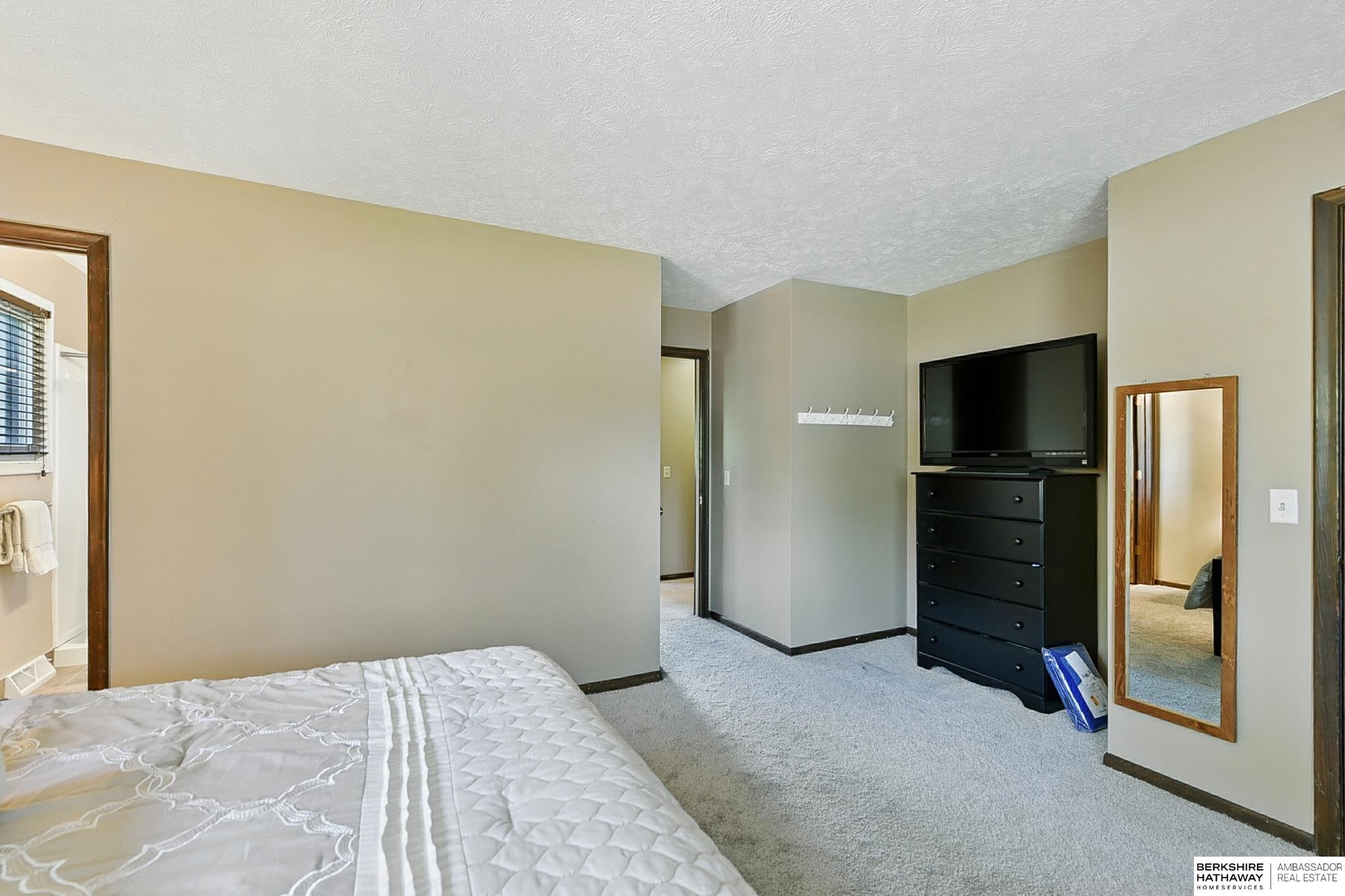 Omaha, Nebraska 68127, United States, 3 Bedrooms Bedrooms, ,2 BathroomsBathrooms,Residential,Active,150167