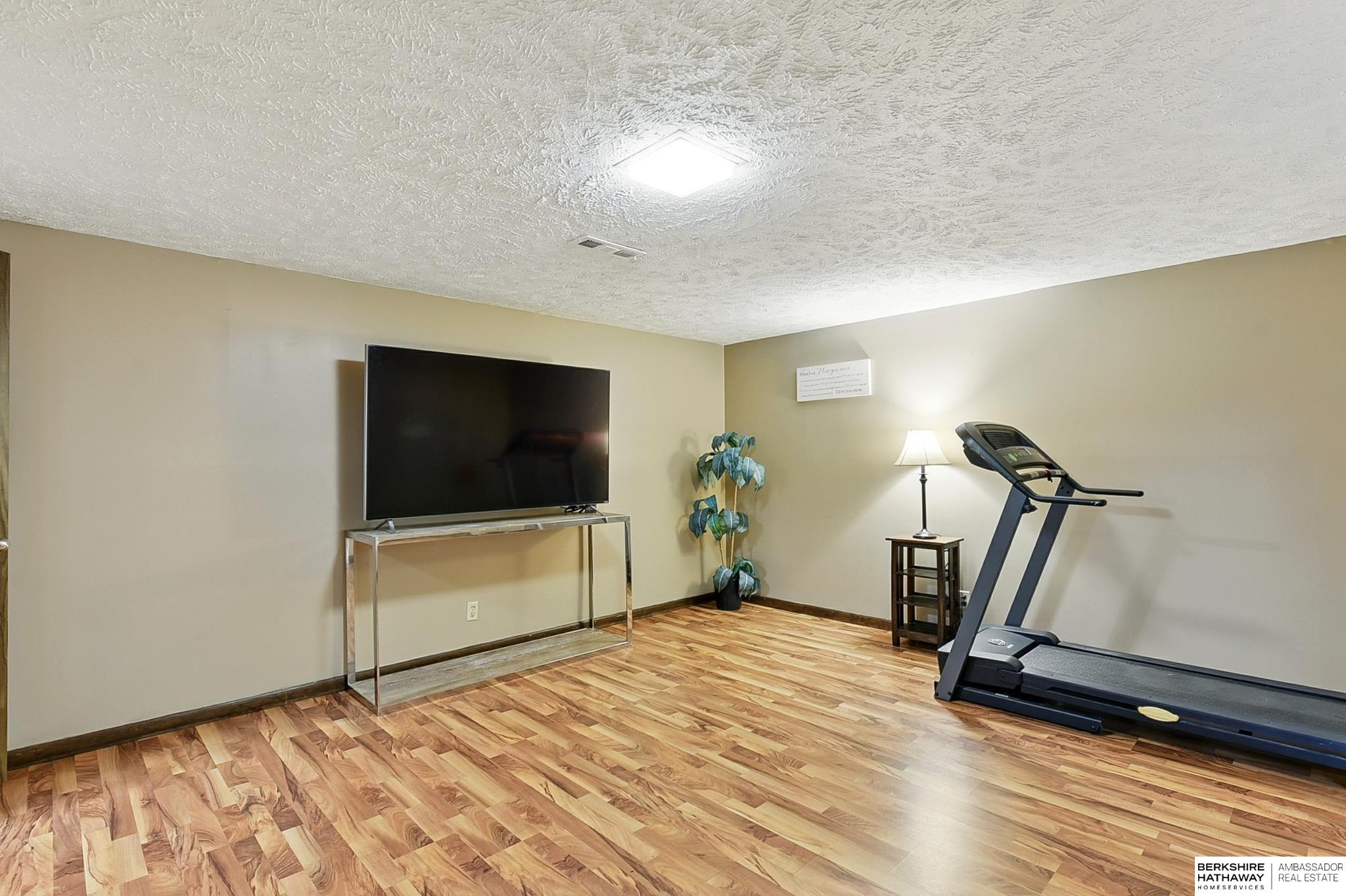 Omaha, Nebraska 68127, United States, 3 Bedrooms Bedrooms, ,2 BathroomsBathrooms,Residential,Active,150167