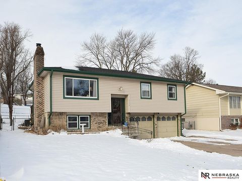 Photo of 5330 S 91st Street, Omaha, NE 68127 (MLS # 22604936)