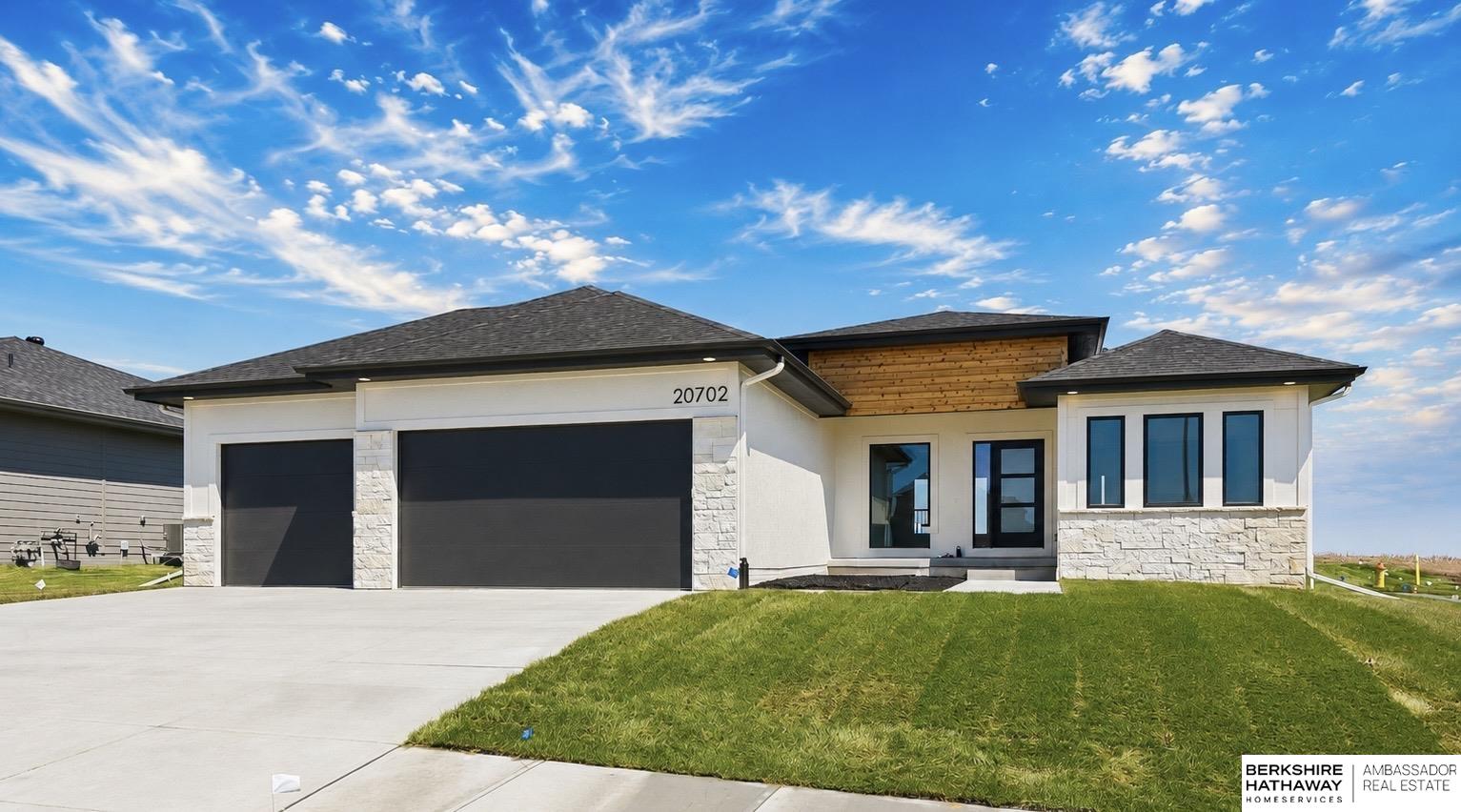 Photo 1 of 44 — 20702 Vernon Avenue, Elkhorn, NE 68022