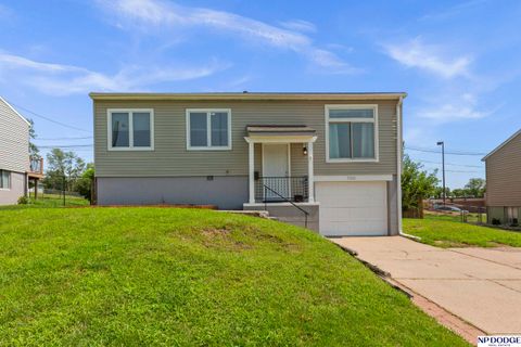 Photo of 7215 S 81st Street, La Vista, NE 68128 (MLS # 22528566)