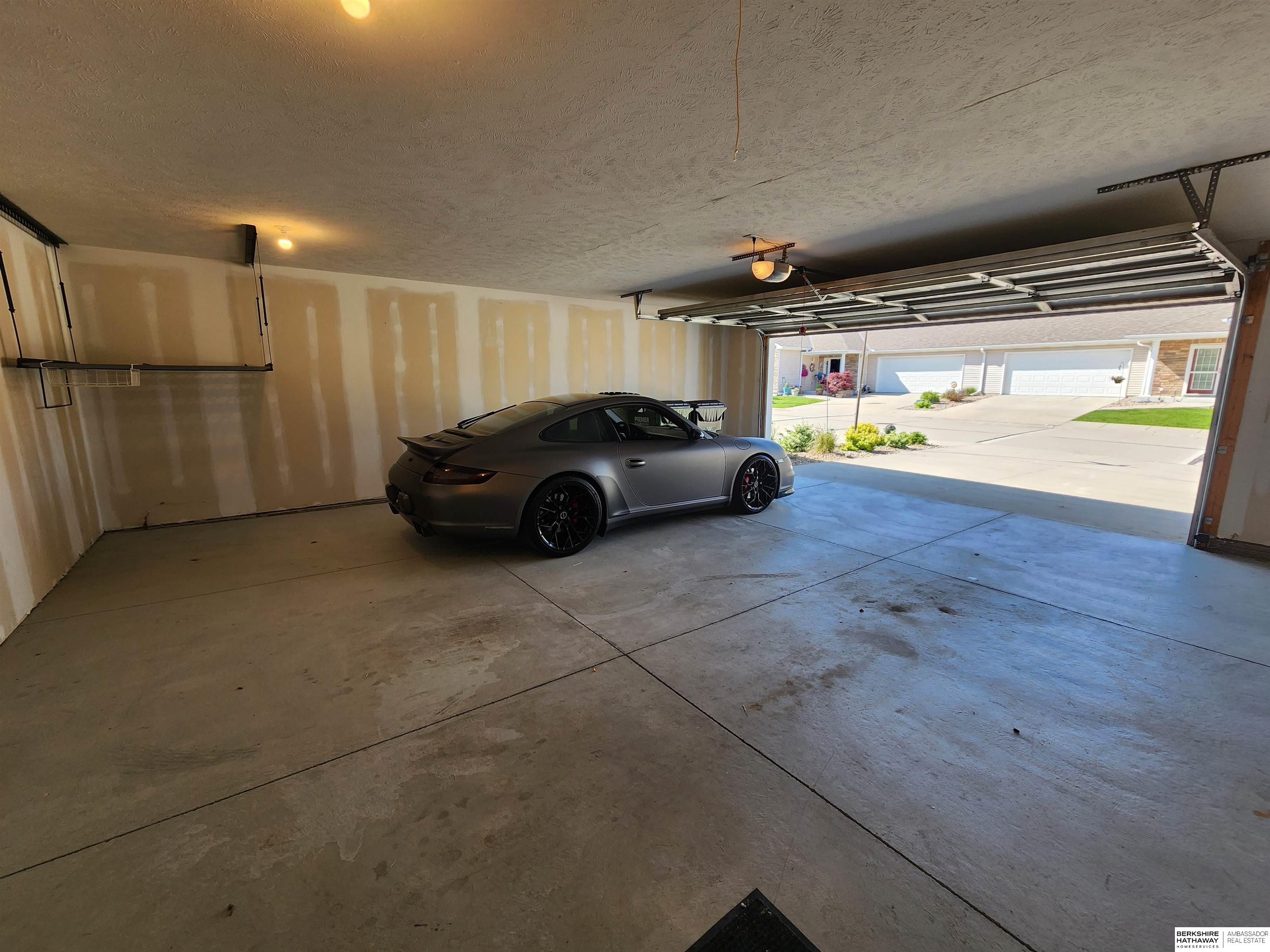 Bennington, Nebraska 68007, United States, 2 Bedrooms Bedrooms, ,2 BathroomsBathrooms,Residential,Active,92696