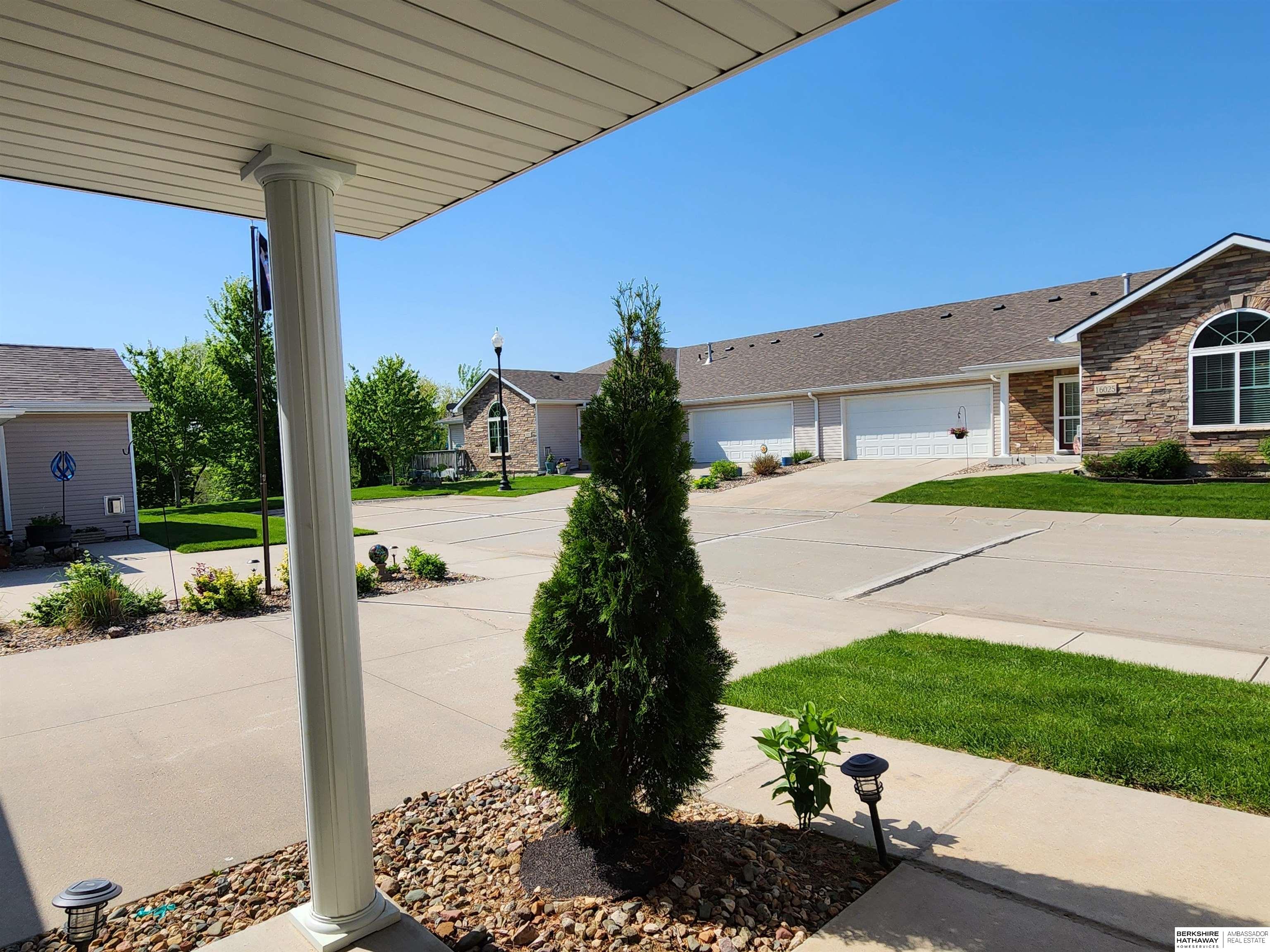 Bennington, Nebraska 68007, United States, 2 Bedrooms Bedrooms, ,2 BathroomsBathrooms,Residential,Active,92696