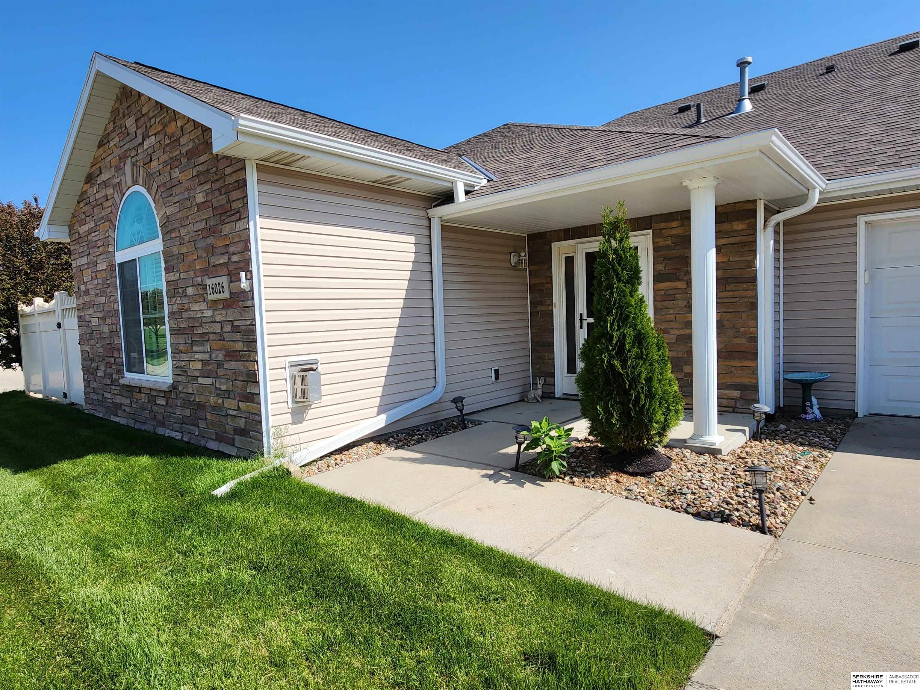 Bennington, Nebraska 68007, United States, 2 Bedrooms Bedrooms, ,2 BathroomsBathrooms,Residential,Active,92696