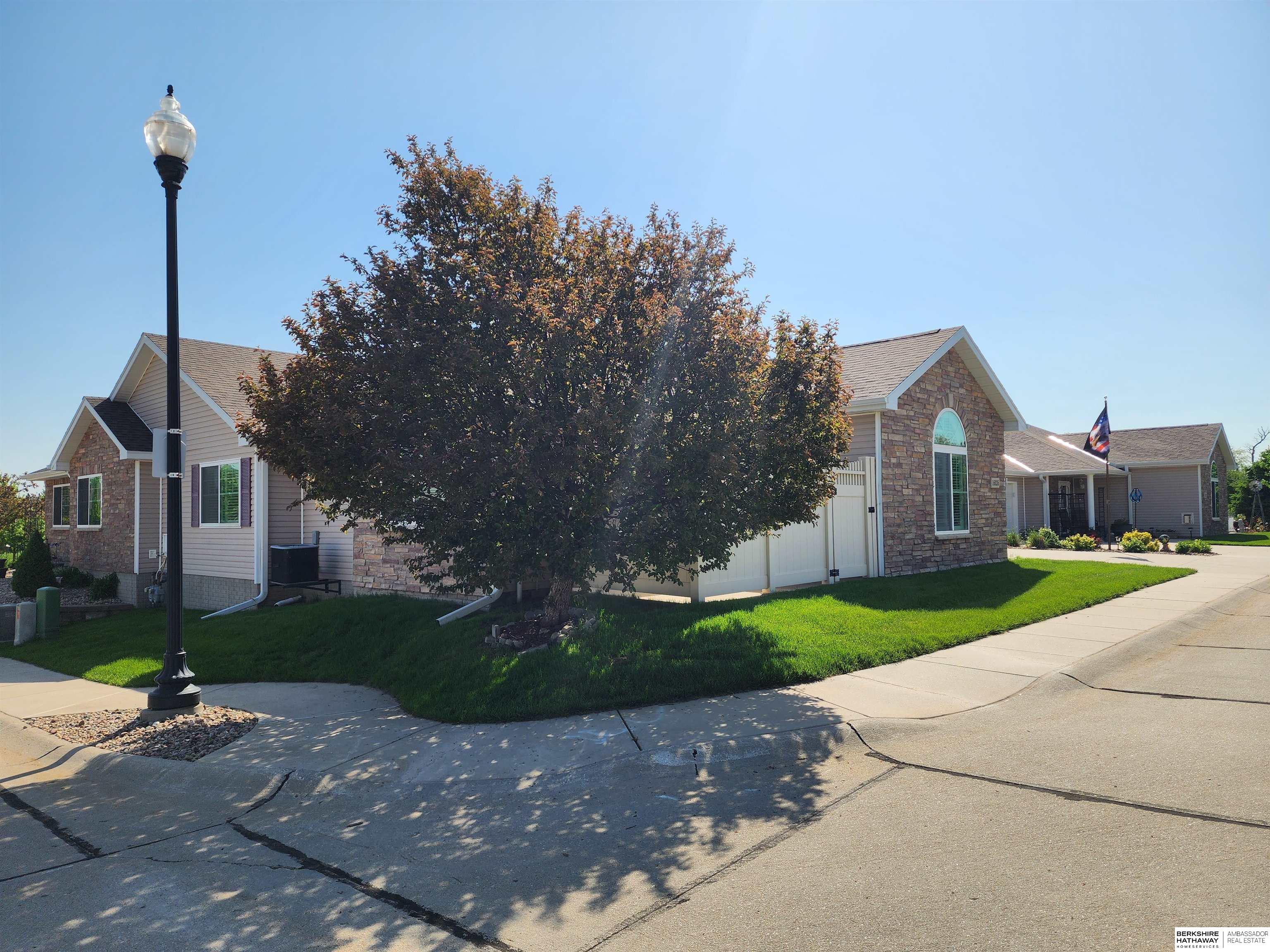 Bennington, Nebraska 68007, United States, 2 Bedrooms Bedrooms, ,2 BathroomsBathrooms,Residential,Active,92696