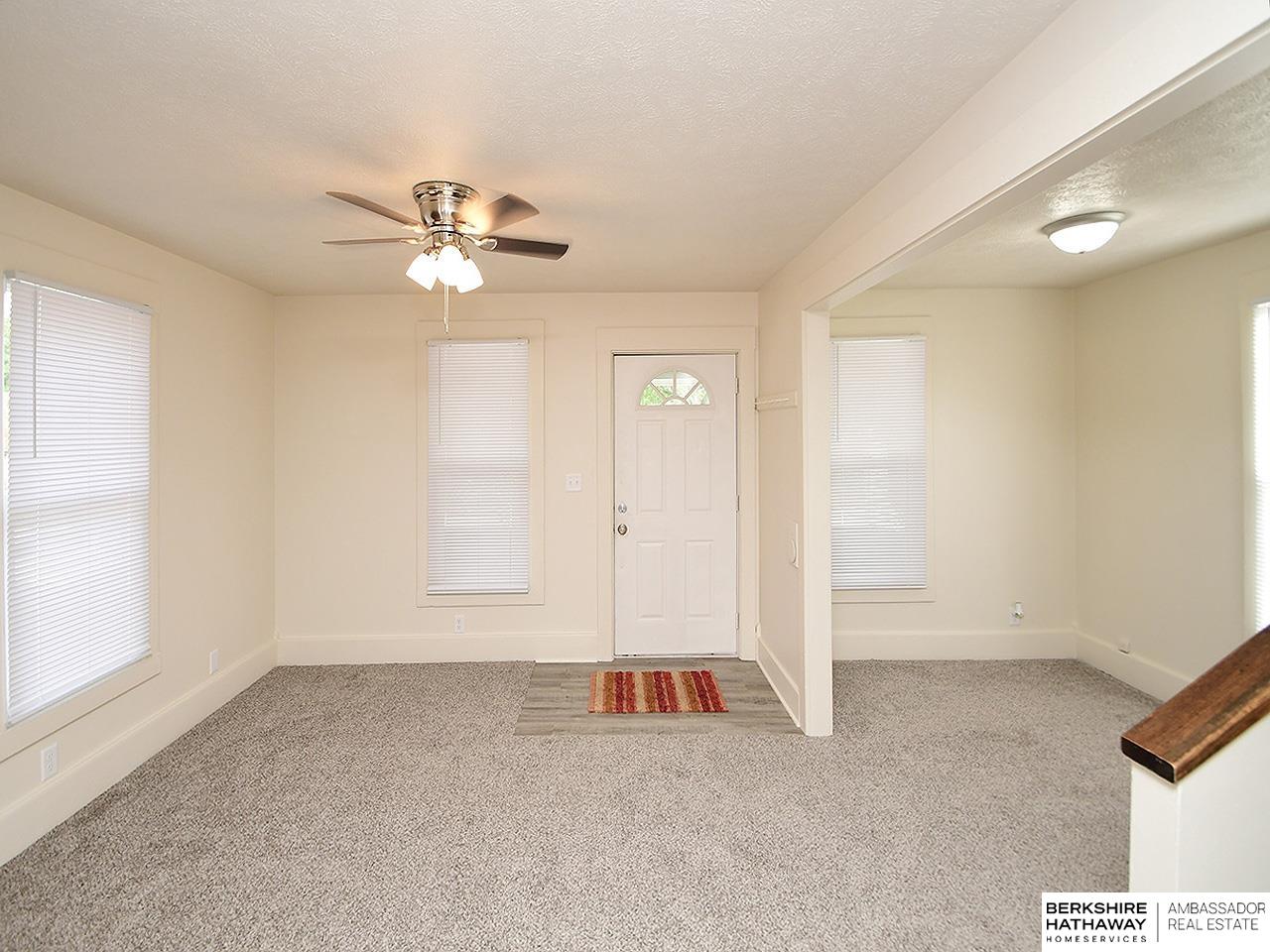 Carter Lake, Iowa 51510, United States, 2 Bedrooms Bedrooms, ,2 BathroomsBathrooms,Residential,Active,220230