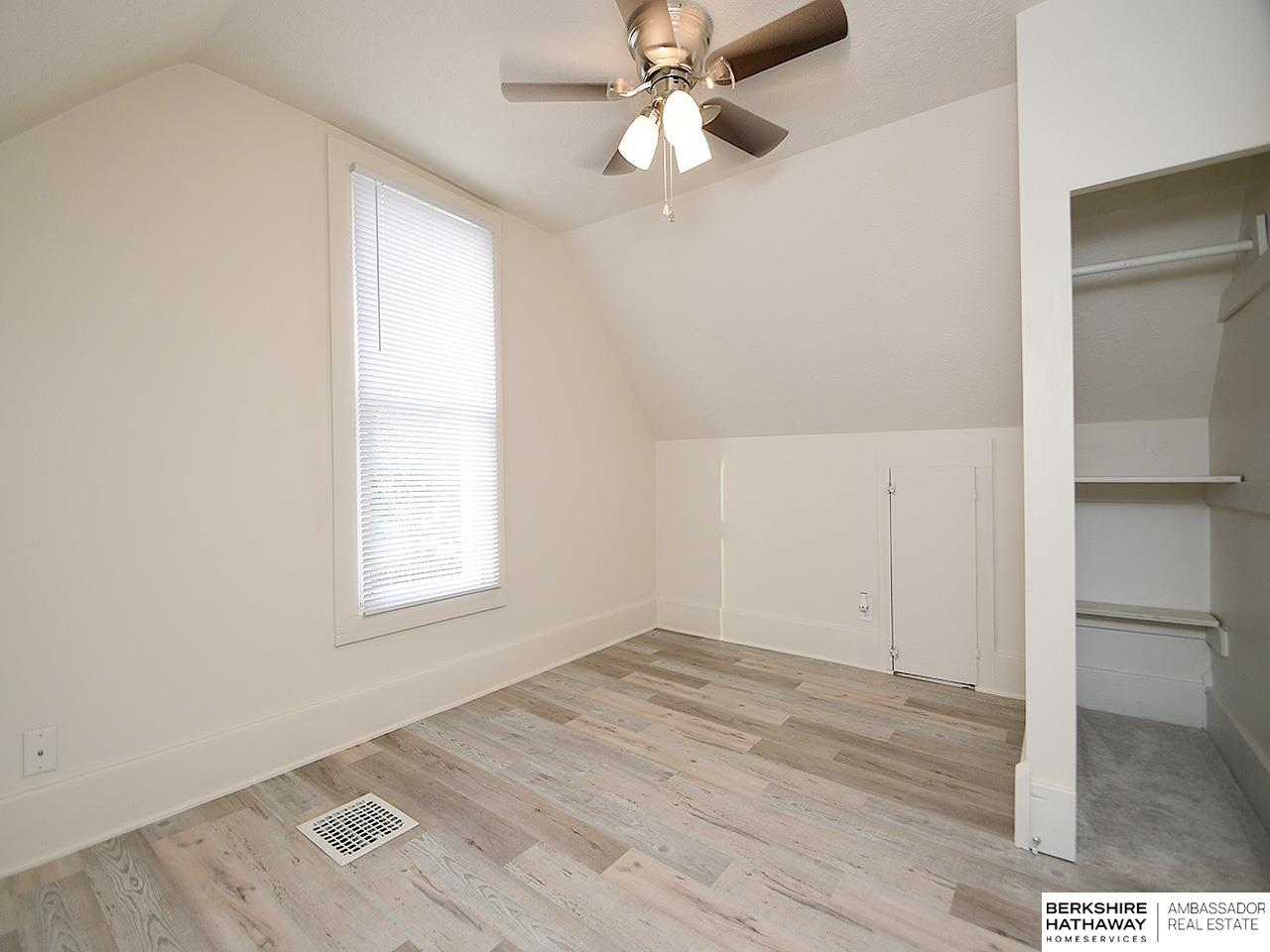 Carter Lake, Iowa 51510, United States, 2 Bedrooms Bedrooms, ,2 BathroomsBathrooms,Residential,Active,220230