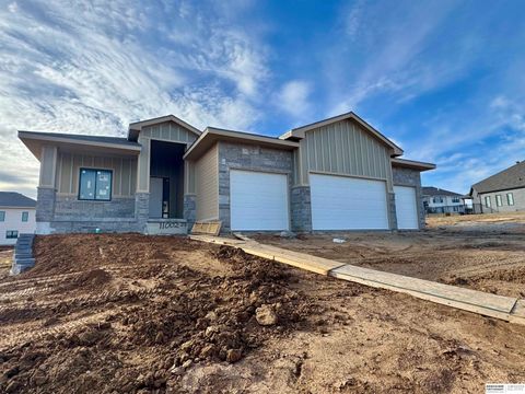 Photo of 11002 S 101st Street, Papillion, NE 68046 (MLS # 22606056)