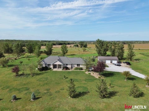 Photo of 25901 Ironhorse Court, Firth, NE 68358 (MLS # 22627538)