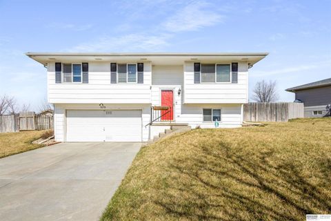 Photo of 5270 W Thatcher Lane, Lincoln, NE 68528 (MLS # 22606689)