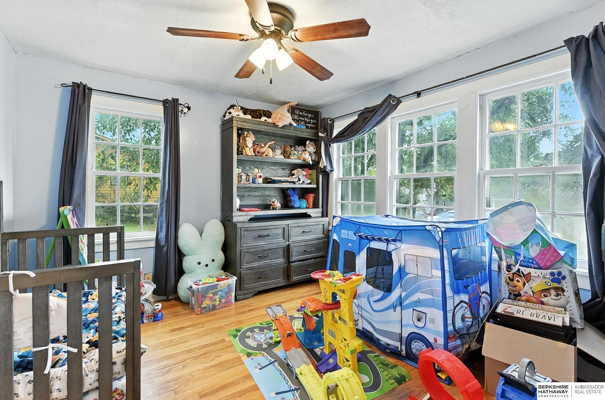 Omaha, Nebraska 68111, United States, 5 Bedrooms Bedrooms, ,2 BathroomsBathrooms,Residential,Active,178705