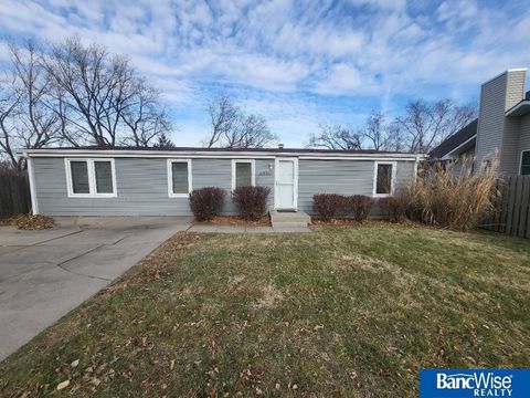 Photo of 2220 W Laguna Road, Lincoln, NE 68522 (MLS # 22534775)