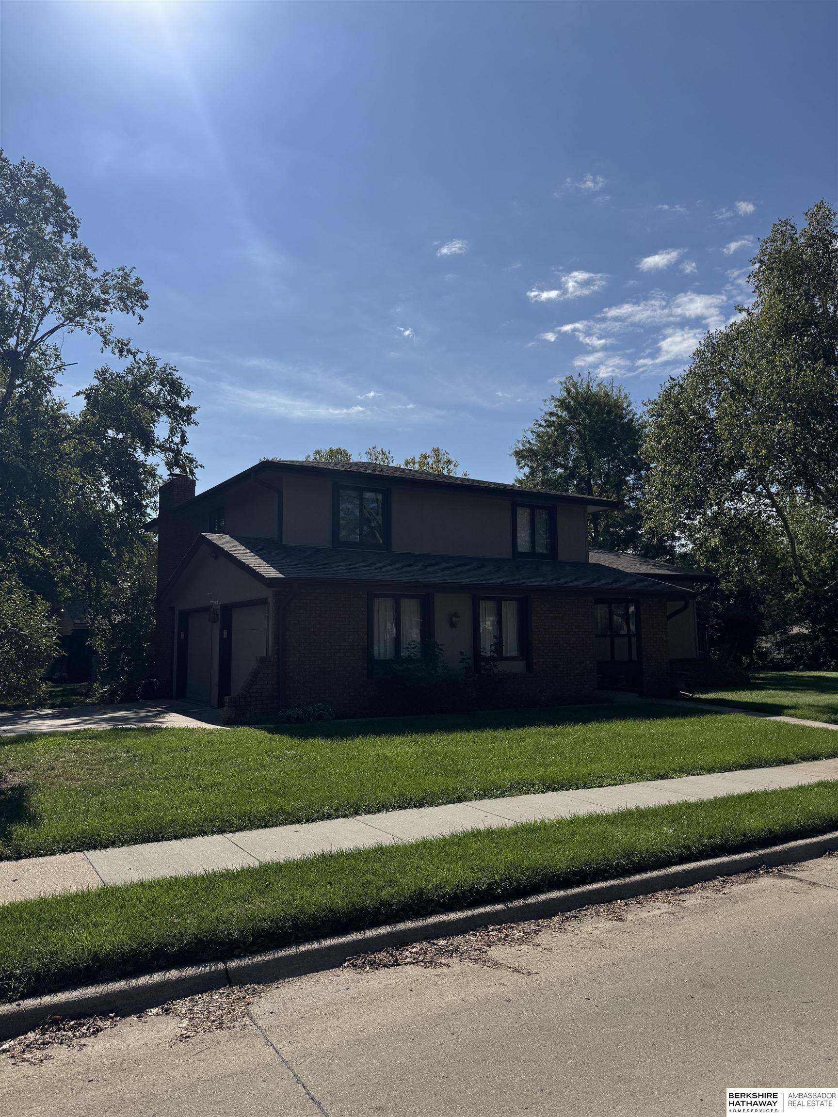 Omaha, Nebraska 68130, United States, 4 Bedrooms Bedrooms, ,2 BathroomsBathrooms,Residential,Active,220646