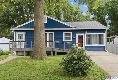 Photo of 904 Hopkins Drive, Bellevue, NE 68005 (MLS # 22619672)