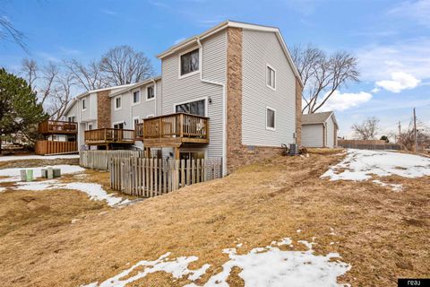 Photo of 7603 S 88th Street, La Vista, NE 68128 (MLS # 22604233)