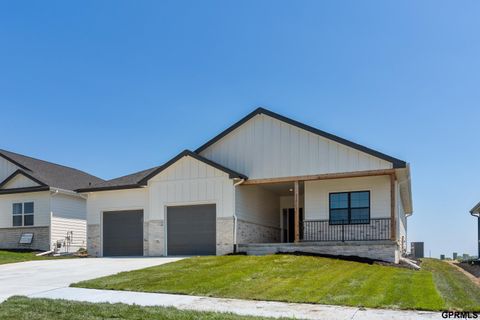 Photo of 11671 S 125th Street, Papillion, NE 68046 (MLS # 22601143)