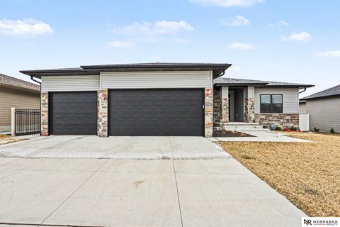 Photo of 7641 Kallum Drive, Lincoln, NE 68516 (MLS # 22607126)