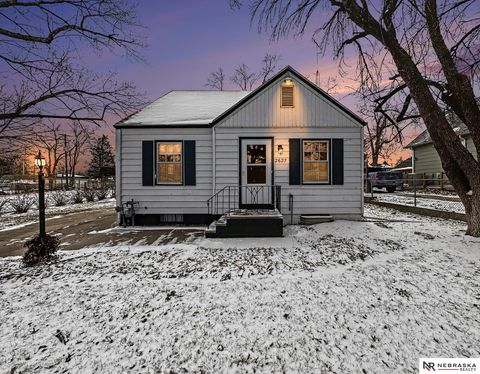 Photo of 2627 B Street, Lincoln, NE 68502 (MLS # 22605675)