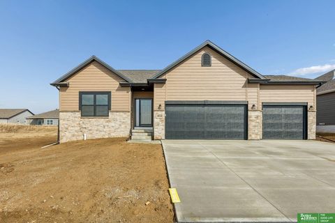 Photo of 4910 Pinehill Road, Bellevue, NE 68133 (MLS # 22606186)