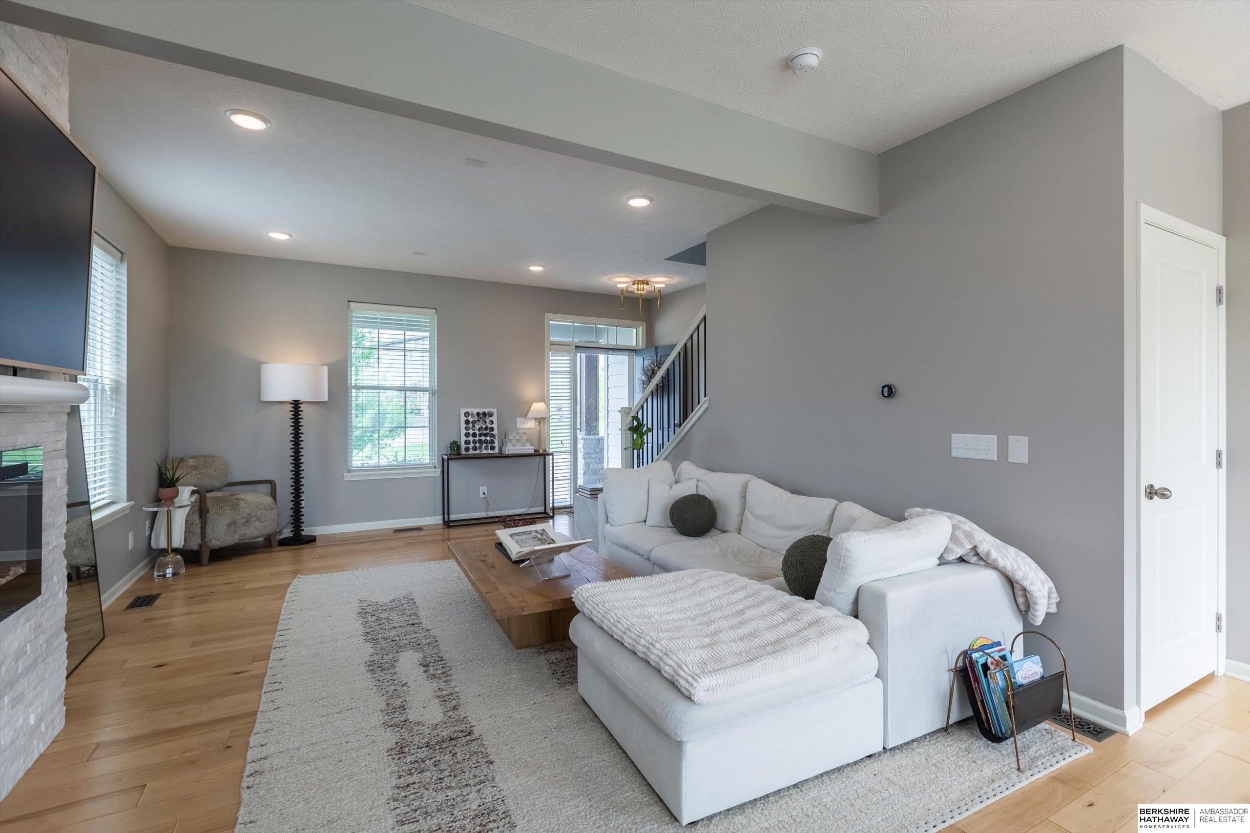 Omaha, Nebraska 68022, United States, 4 Bedrooms Bedrooms, ,3 BathroomsBathrooms,Residential,Active,204090