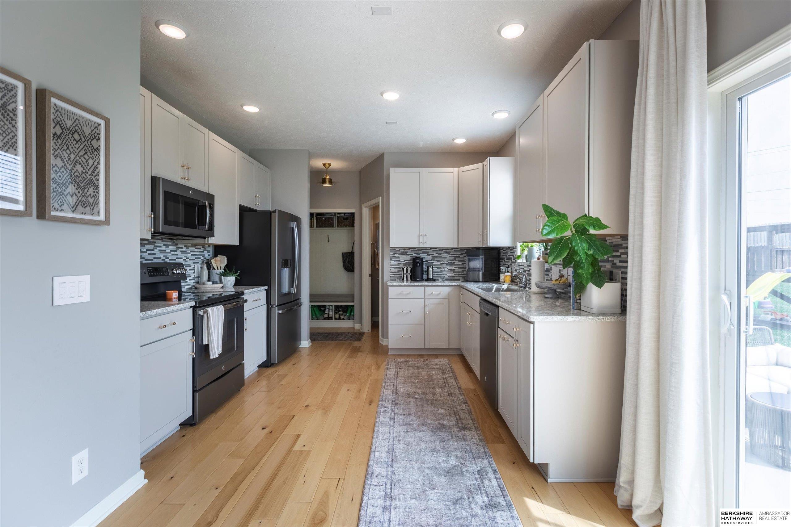 Omaha, Nebraska 68022, United States, 4 Bedrooms Bedrooms, ,3 BathroomsBathrooms,Residential,Active,204090