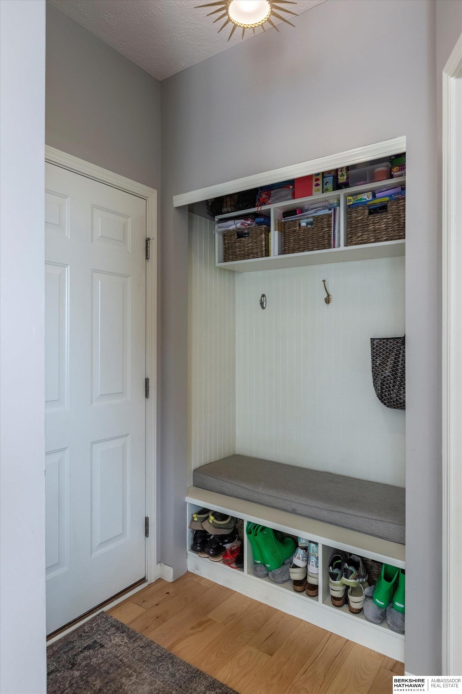 Omaha, Nebraska 68022, United States, 4 Bedrooms Bedrooms, ,3 BathroomsBathrooms,Residential,Active,204090