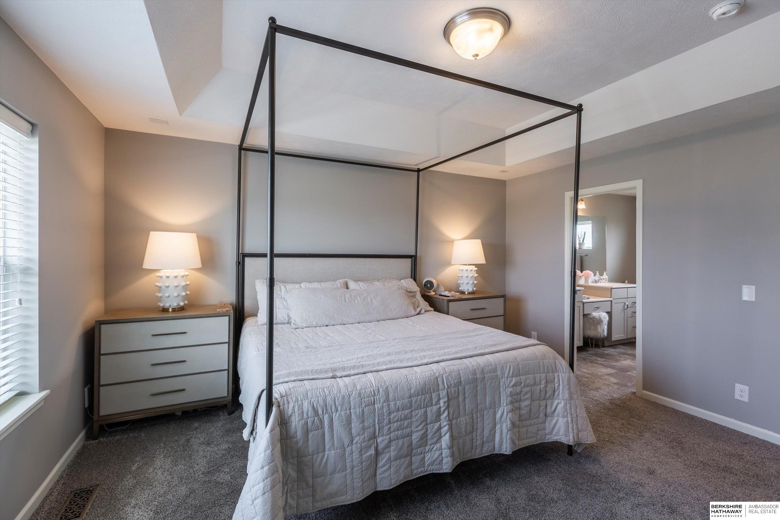 Omaha, Nebraska 68022, United States, 4 Bedrooms Bedrooms, ,3 BathroomsBathrooms,Residential,Active,204090