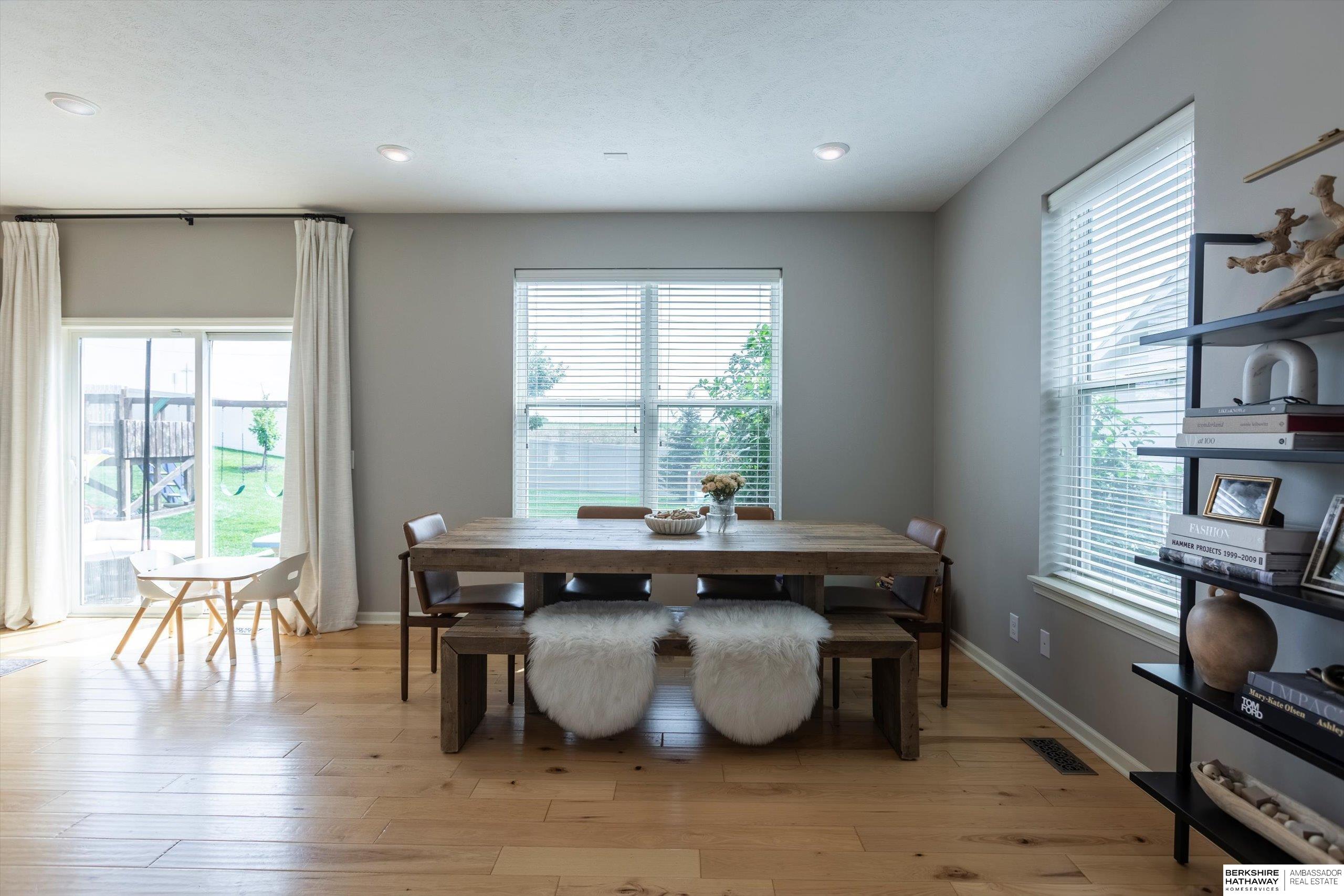 Omaha, Nebraska 68022, United States, 4 Bedrooms Bedrooms, ,3 BathroomsBathrooms,Residential,Active,204090