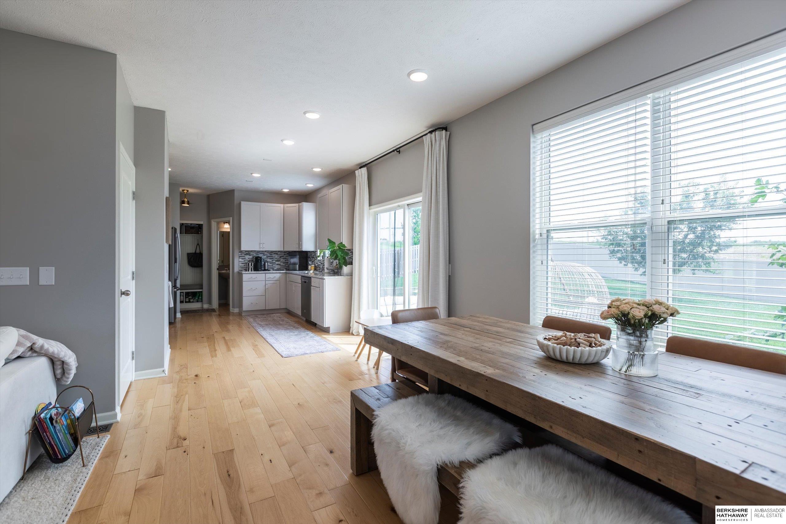 Omaha, Nebraska 68022, United States, 4 Bedrooms Bedrooms, ,3 BathroomsBathrooms,Residential,Active,204090