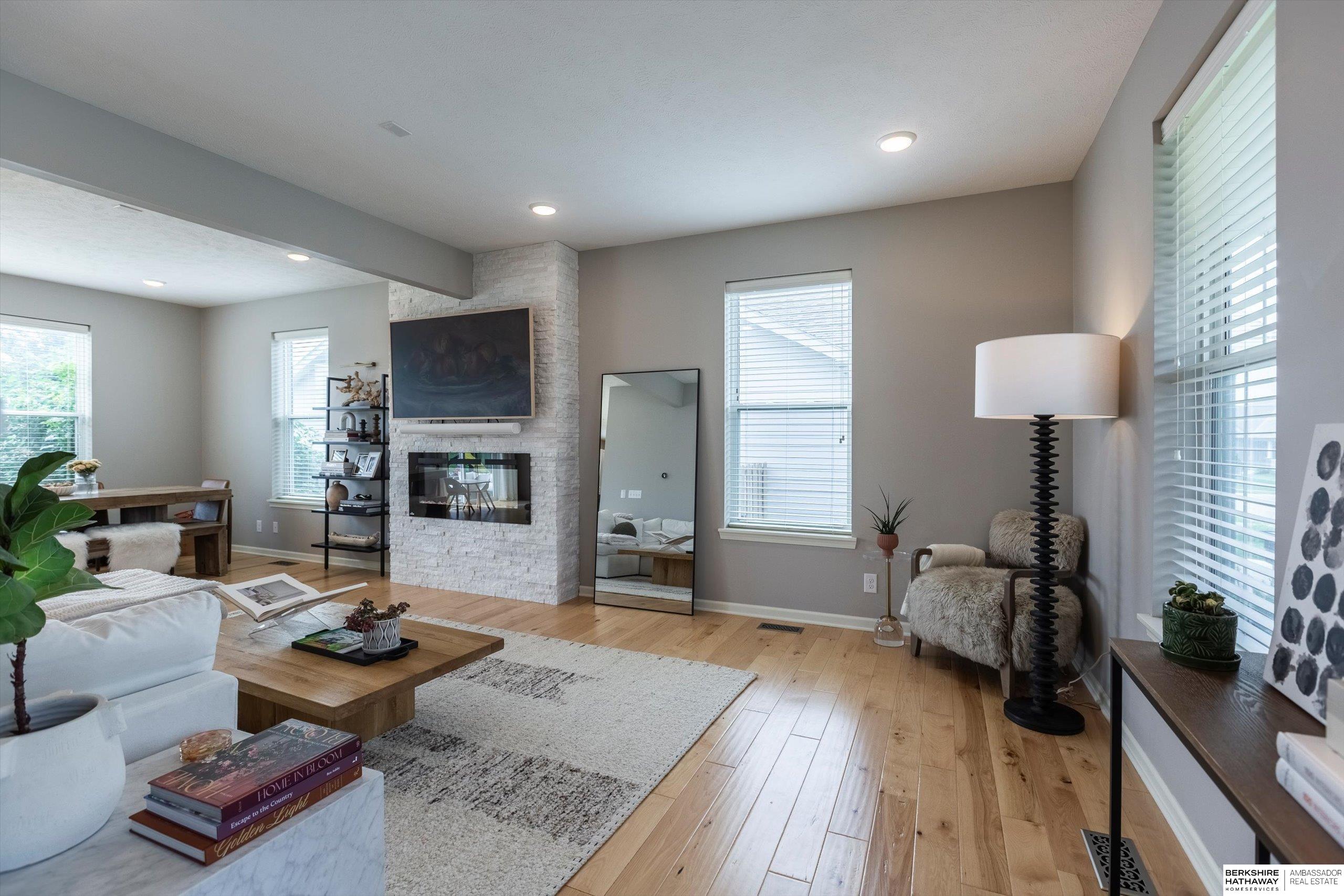 Omaha, Nebraska 68022, United States, 4 Bedrooms Bedrooms, ,3 BathroomsBathrooms,Residential,Active,204090