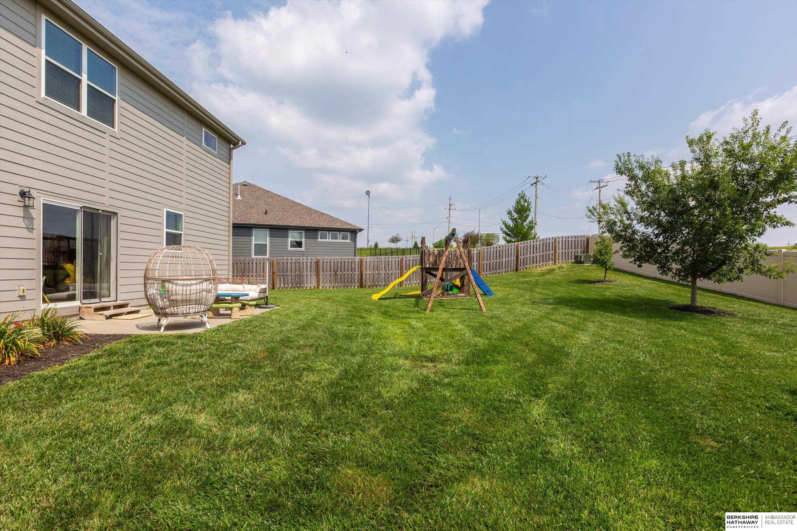 Omaha, Nebraska 68022, United States, 4 Bedrooms Bedrooms, ,3 BathroomsBathrooms,Residential,Active,204090