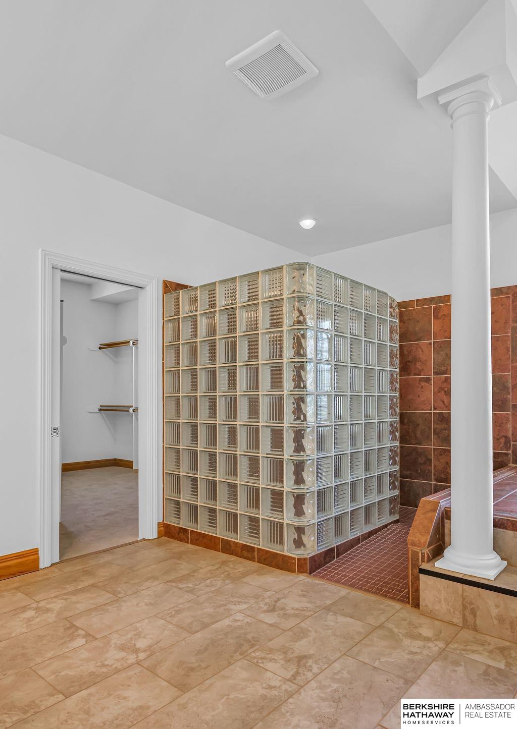 Papillion, Nebraska 68046, United States, 4 Bedrooms Bedrooms, ,5 BathroomsBathrooms,Residential,Active,176986