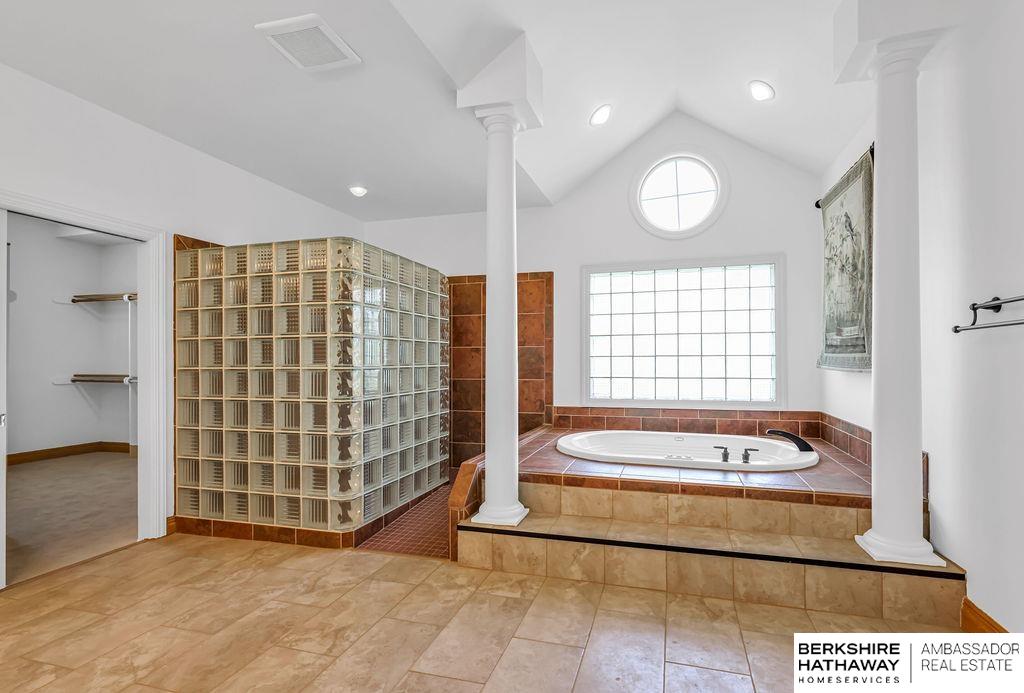 Papillion, Nebraska 68046, United States, 4 Bedrooms Bedrooms, ,5 BathroomsBathrooms,Residential,Active,176986