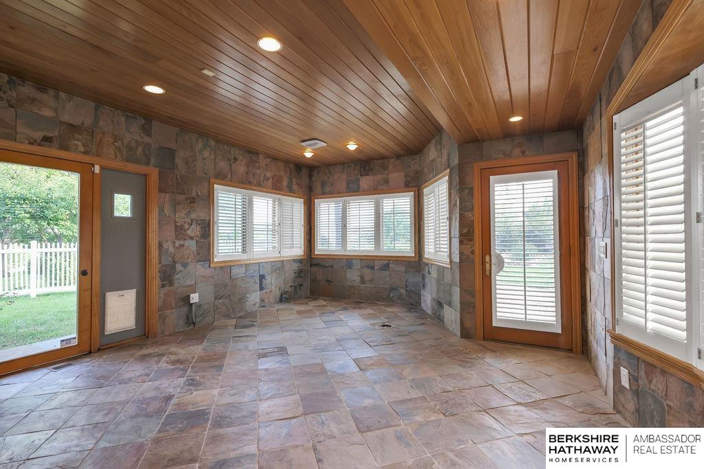 Papillion, Nebraska 68046, United States, 4 Bedrooms Bedrooms, ,5 BathroomsBathrooms,Residential,Active,176986