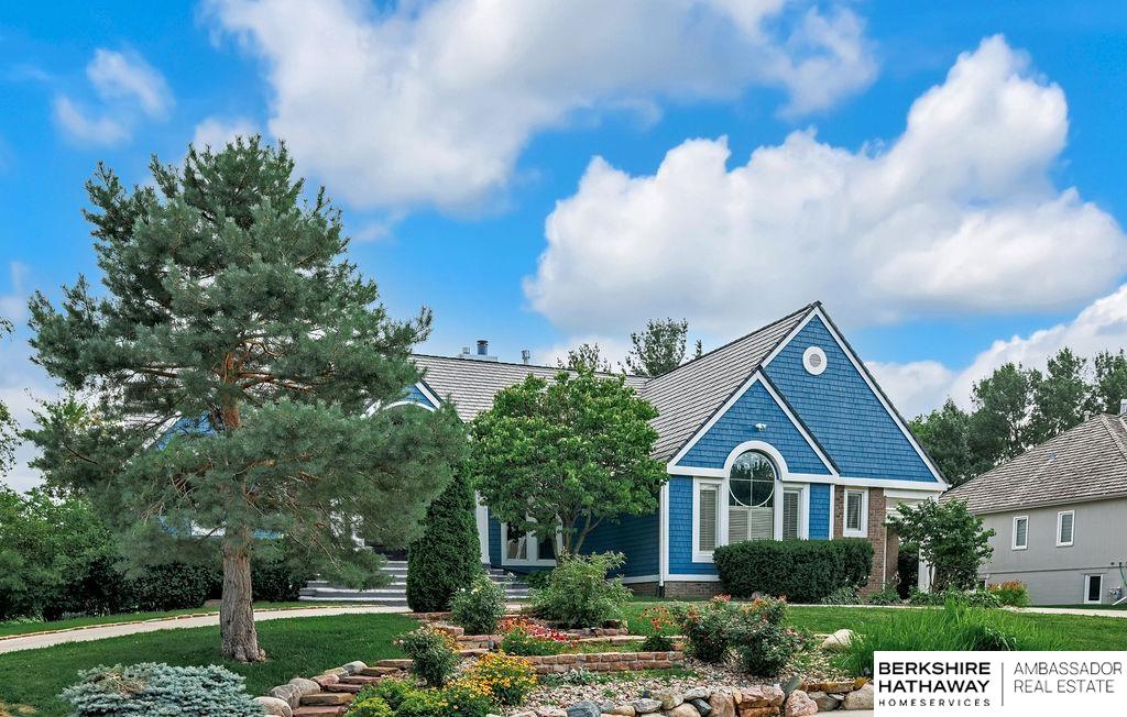 Papillion, Nebraska 68046, United States, 4 Bedrooms Bedrooms, ,5 BathroomsBathrooms,Residential,Active,176986