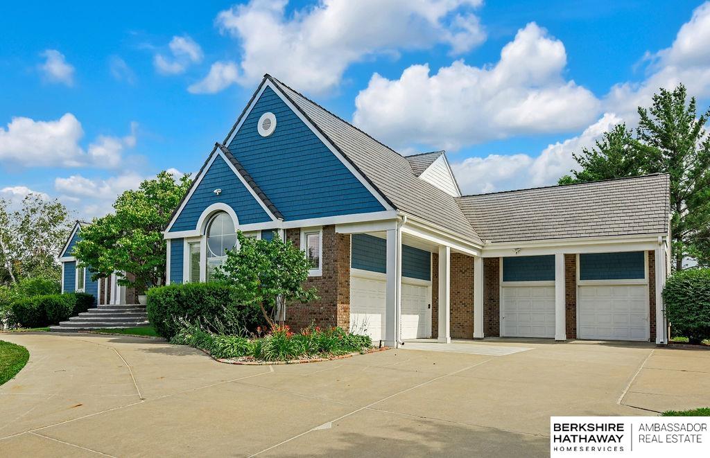 Papillion, Nebraska 68046, United States, 4 Bedrooms Bedrooms, ,5 BathroomsBathrooms,Residential,Active,176986