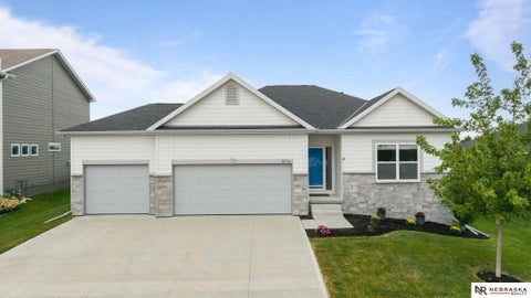Photo of 8014 N 167th Avenue, Bennington, NE 68007 (MLS # 22626241)